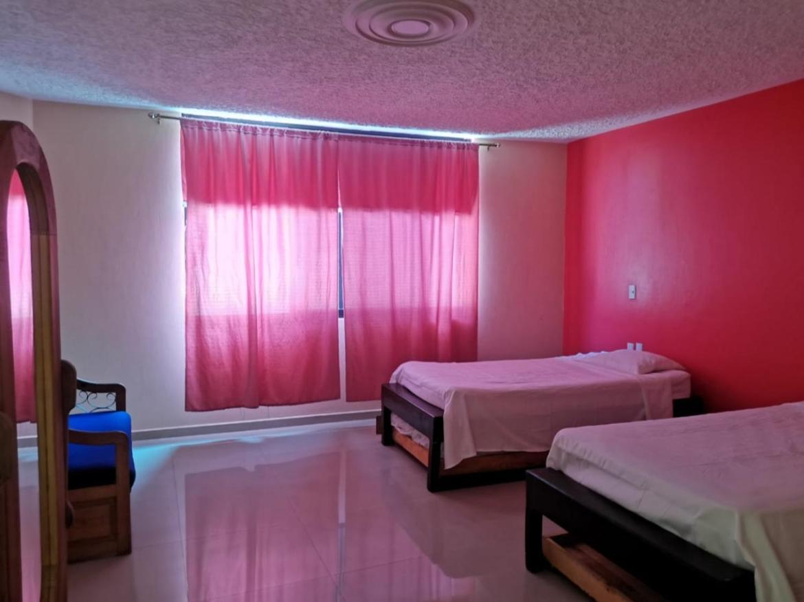 Beautiful Private House In The Downtown With 3 Floors Villa Tepatitlán de Morelos Exterior foto