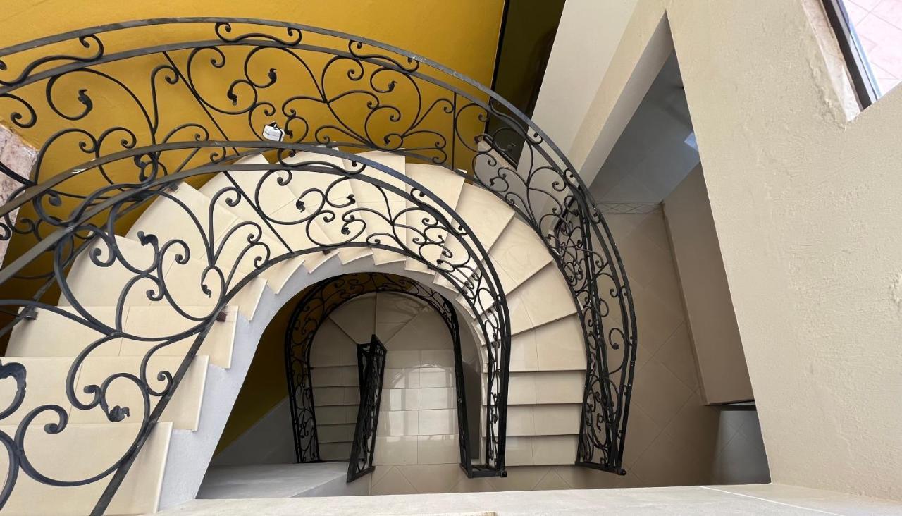 Beautiful Private House In The Downtown With 3 Floors Villa Tepatitlán de Morelos Exterior foto