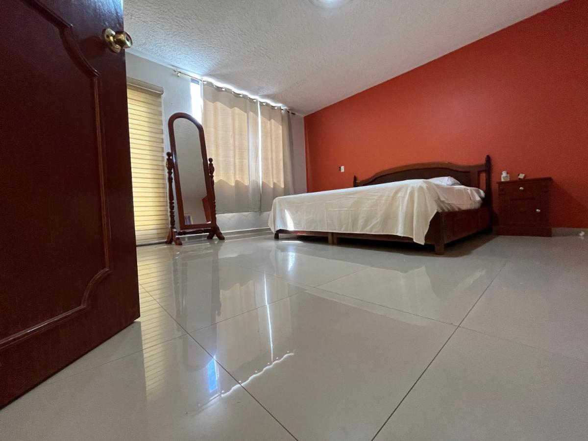Beautiful Private House In The Downtown With 3 Floors Villa Tepatitlán de Morelos Exterior foto