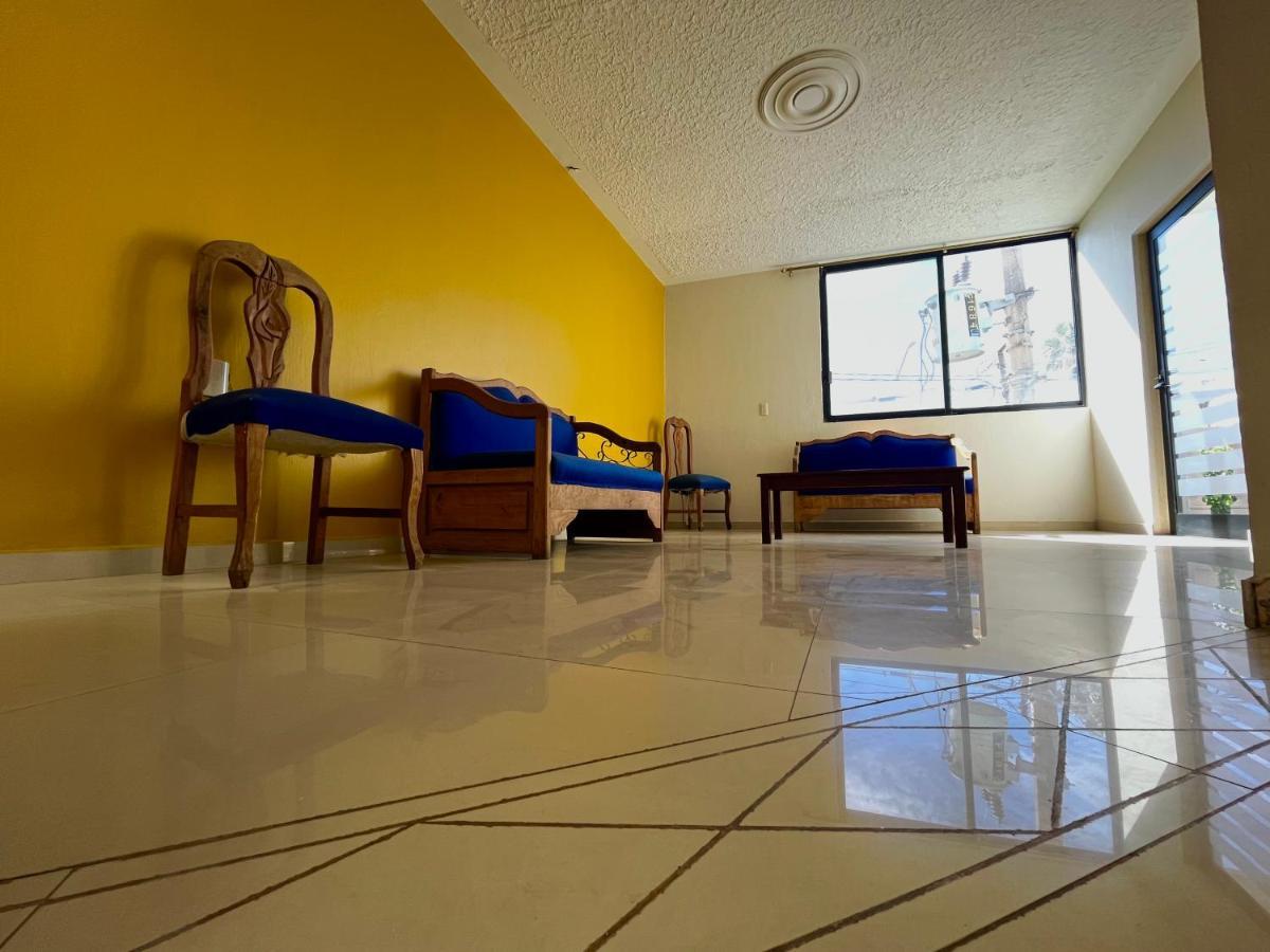 Beautiful Private House In The Downtown With 3 Floors Villa Tepatitlán de Morelos Exterior foto